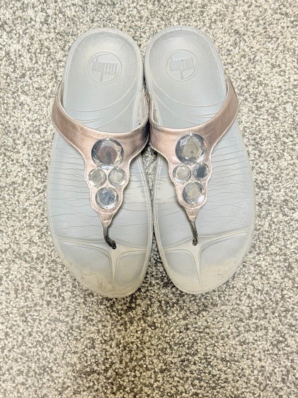 FitFlop Pietra Jeweled Thong Sandals Women’s 8 Bronze Crystal